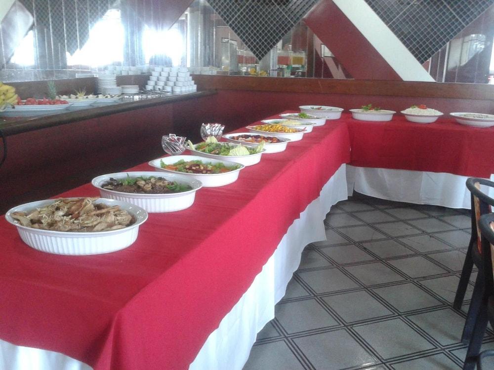 Feira Palace Hotel Фейра ди Сантана Екстериор снимка